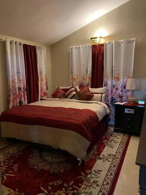 Vakantiehuis Cheerful Two-Bedroom 1Bath, Wifi, Air Conditioning Montego Bay Jamaica